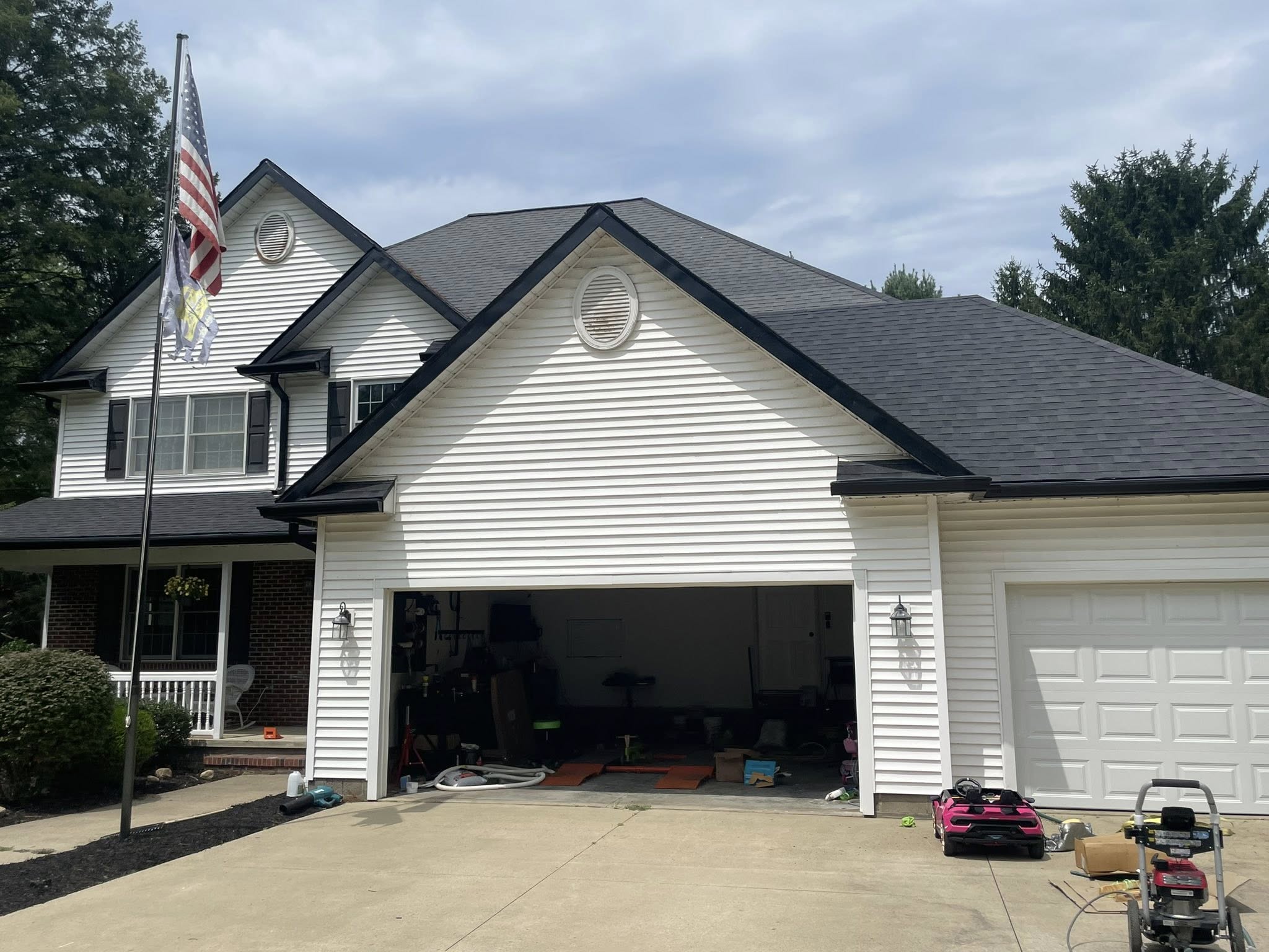 Seamless gutter installation in Boardman, Ohio